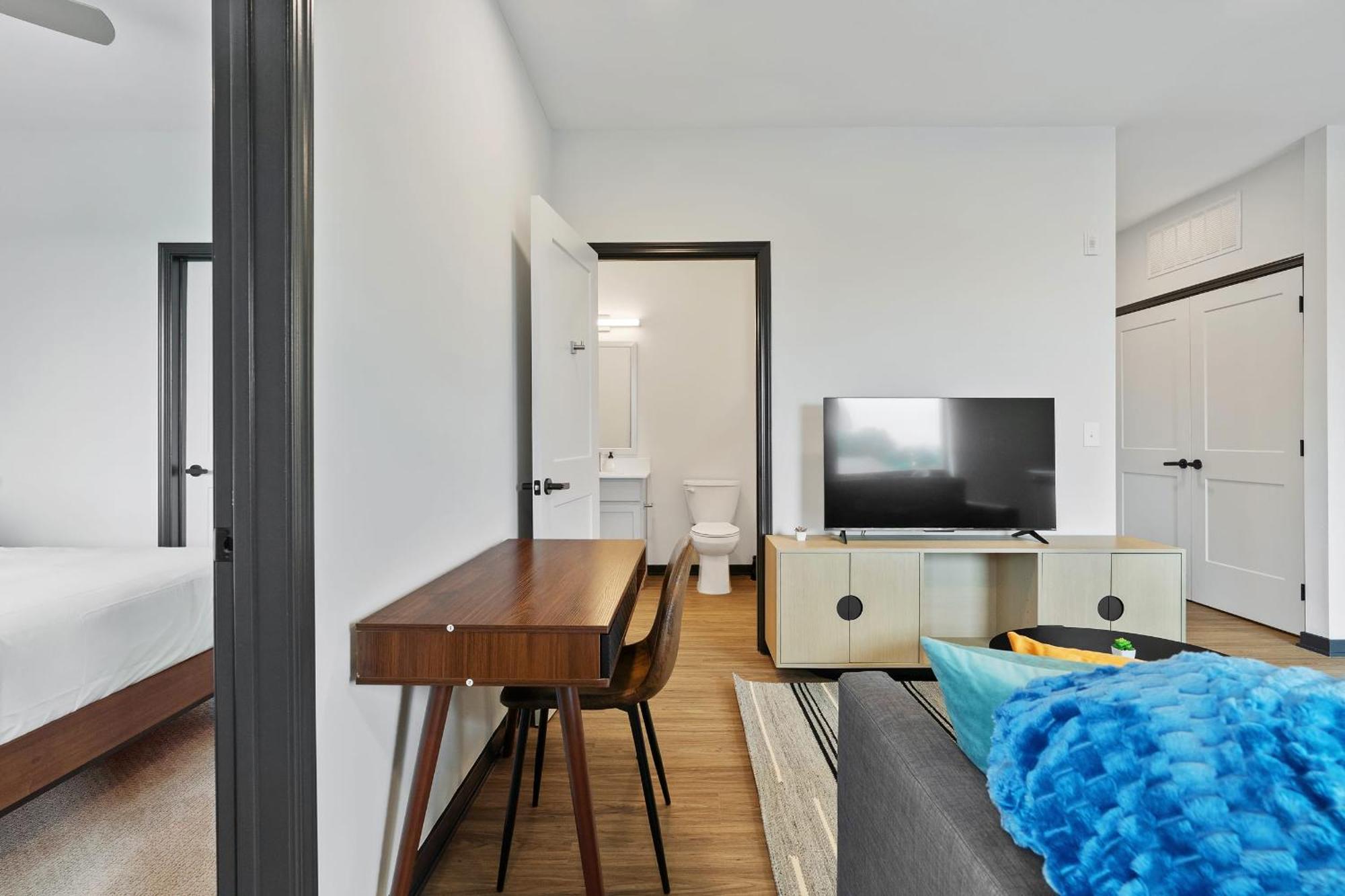 Cozysuites On Mass With Garage Parking #7 Ινδιανάπολη Εξωτερικό φωτογραφία